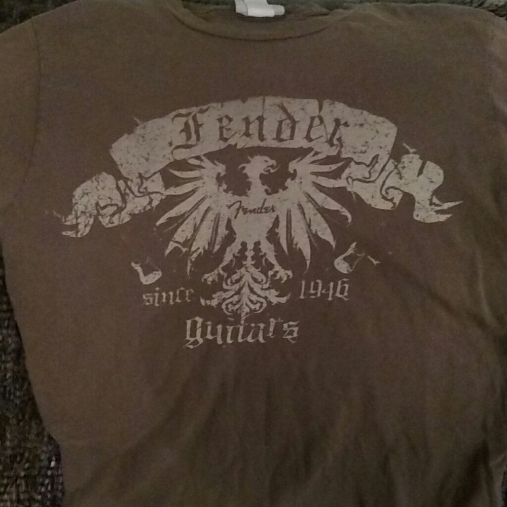 Fender guitars t-shirt